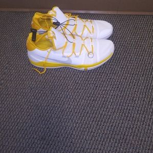 Brand New Kobe Bryant Exodus Nike